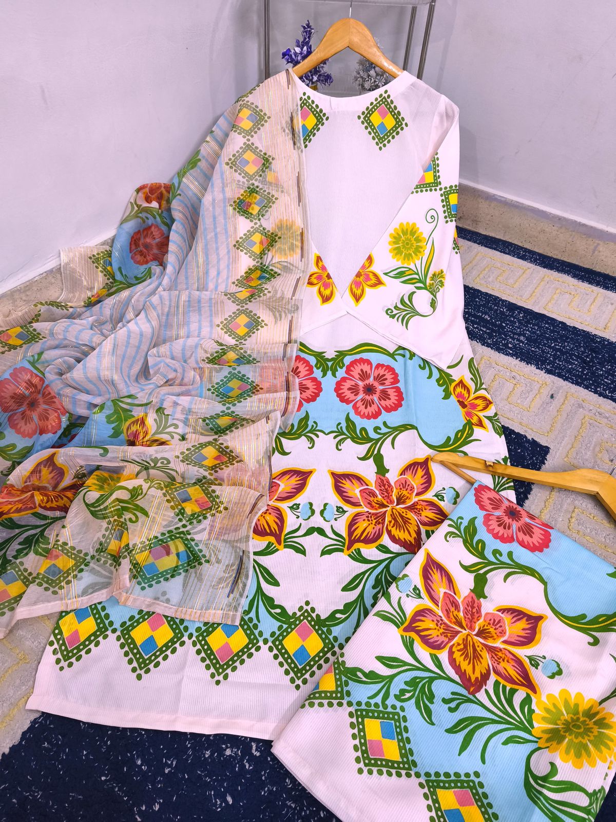 MOST TRENDING LONG 3 PC CO-ORD SET 🦋